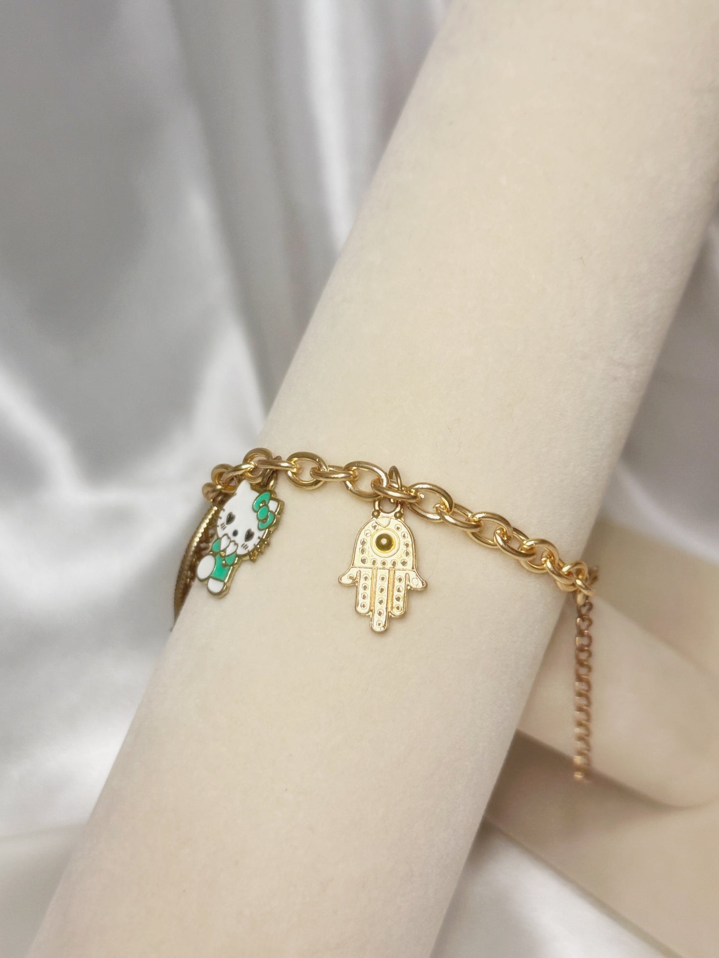 Gold Hello Kitty Clover Charm Bracelet