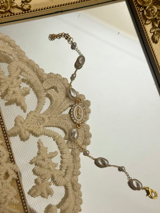 Divine Pearl Bracelet